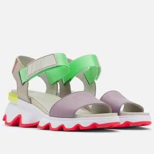 Sorel Women’s Kinetic Sandal In Vibe / Dove Color Size 8.5